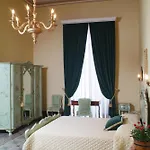 Palazzo Failla 4* Μόντικα